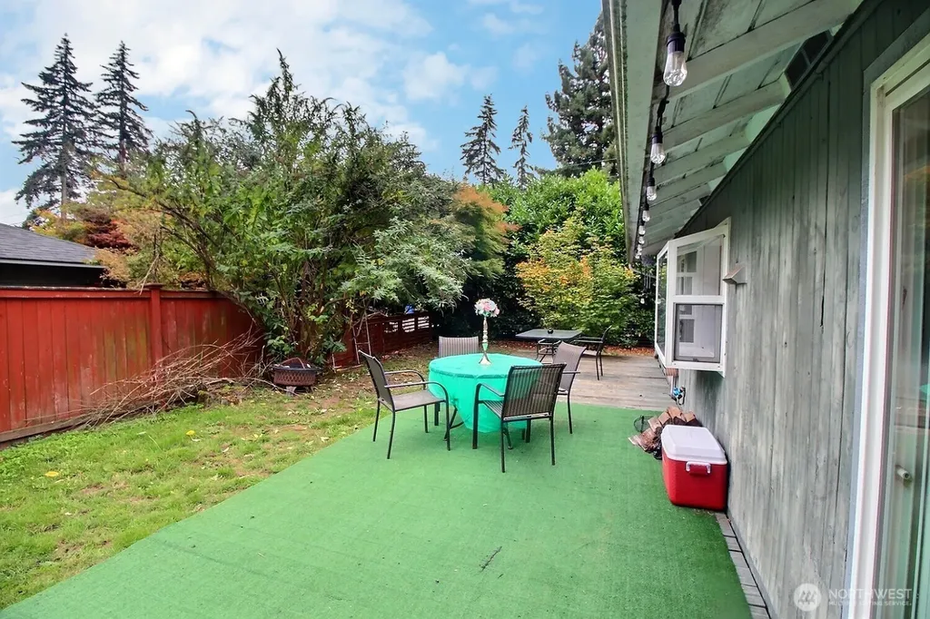 6304 232nd Street SW Mountlake Terrace WA 98043