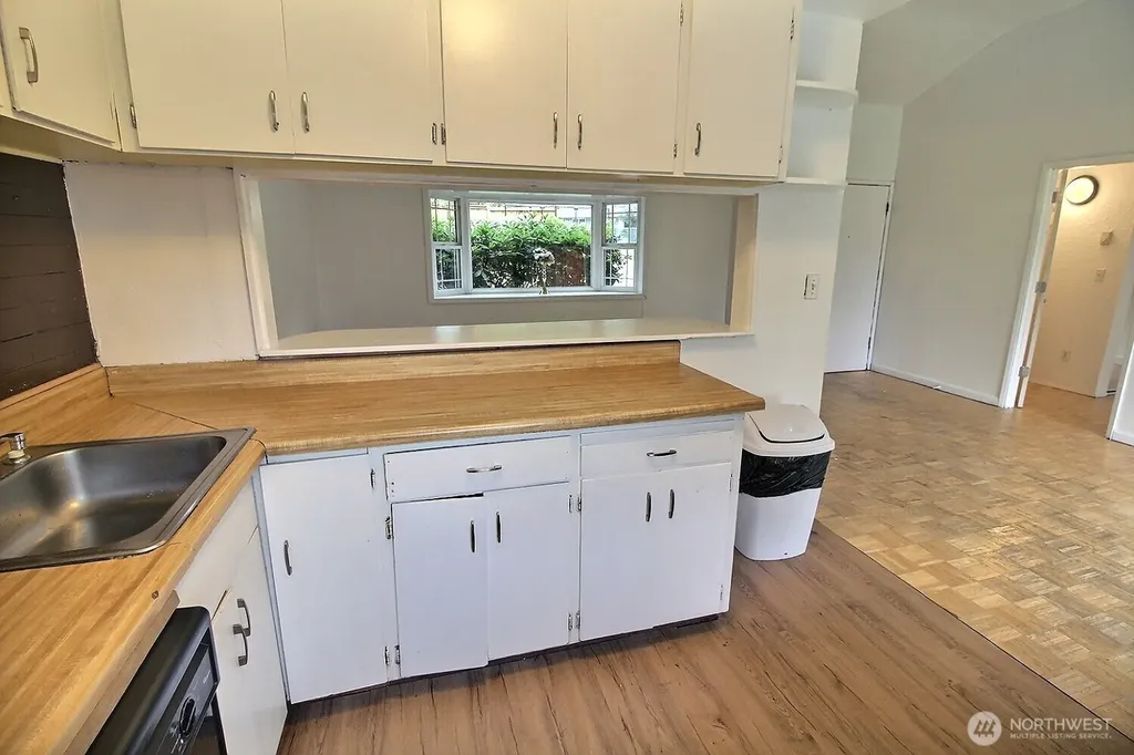 6304 232nd Street SW Mountlake Terrace WA 98043