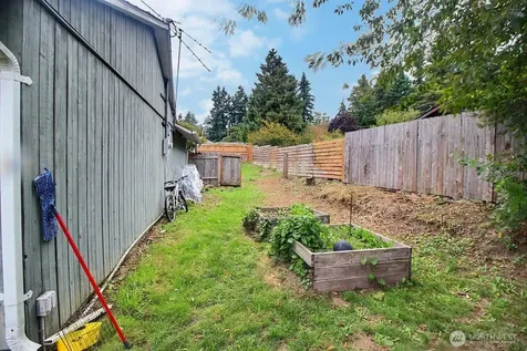 6304 232nd Street SW Mountlake Terrace WA 98043