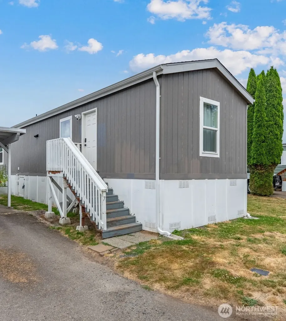 1112 S Yew Street Centralia WA 98531