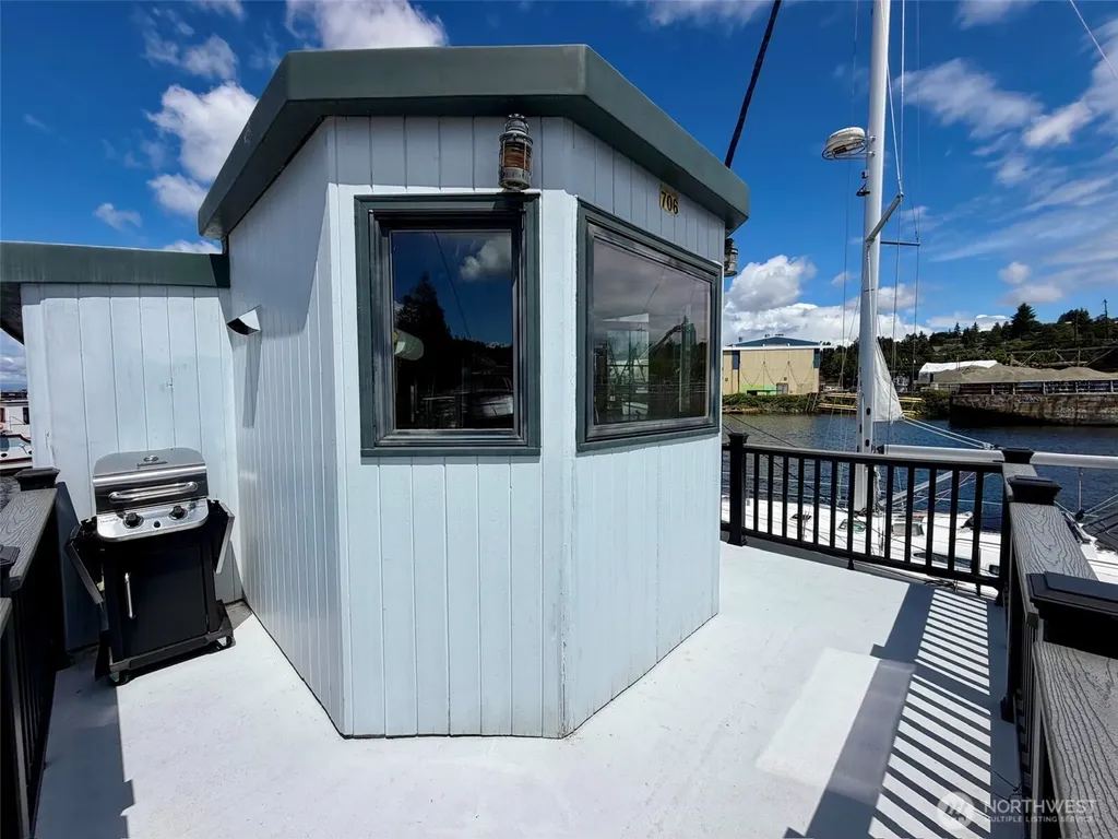 360 W Ewing Street Seattle WA 98119