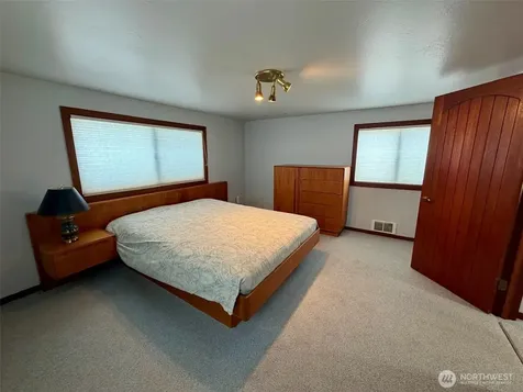 360 W Ewing Street Seattle WA 98119