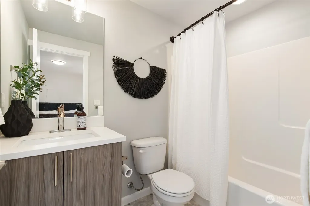 7628 222nd Street SW Edmonds WA 98026