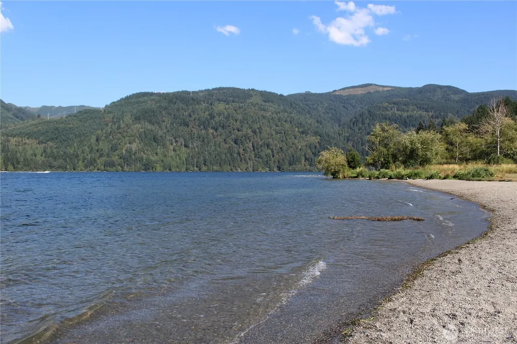 74 Lake Louise Drive Bellingham WA 98229