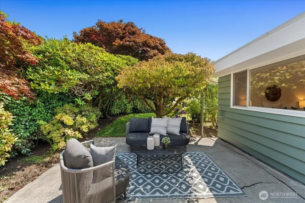 2127 99th Street Seattle WA 98117