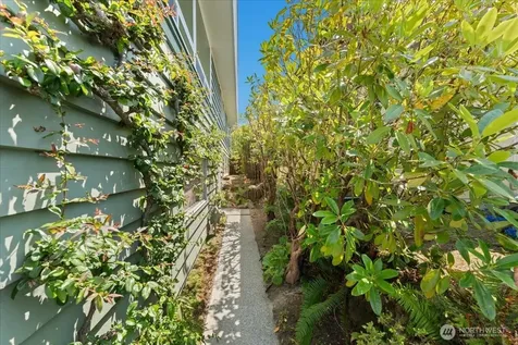 2127 99th Street Seattle WA 98117