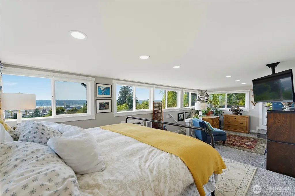 205 S Hartford Bremerton WA 98312