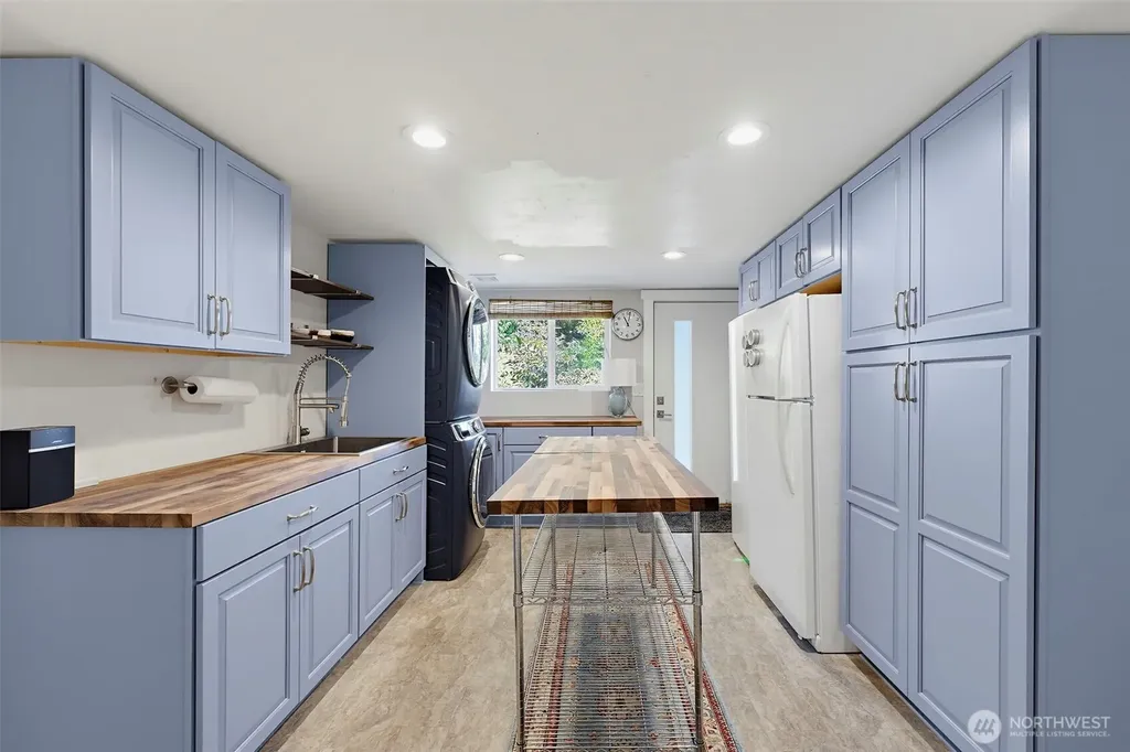205 S Hartford Bremerton WA 98312