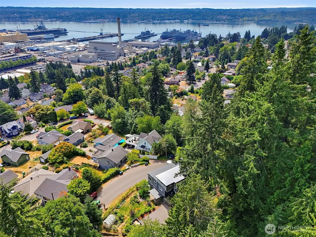 205 S Hartford Bremerton WA 98312