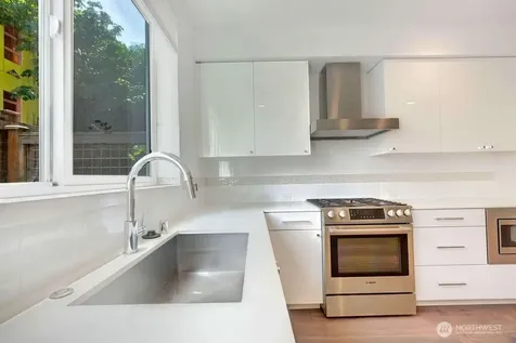 114 20th Avenue Seattle WA 98122