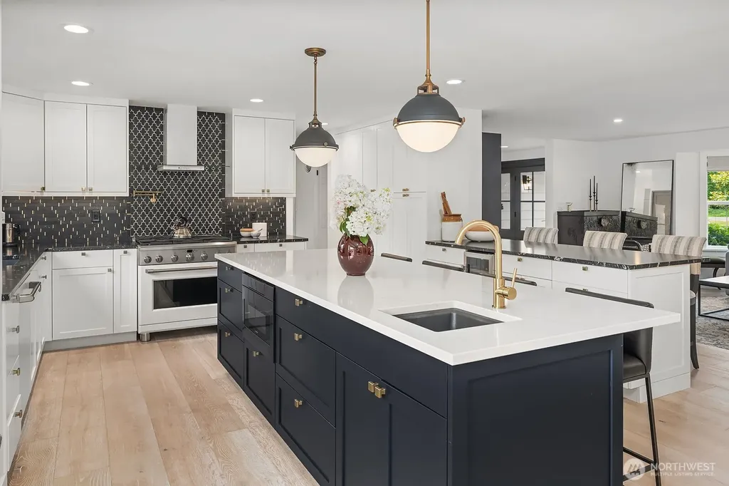 16207 NE 165th Street Woodinville WA 98072