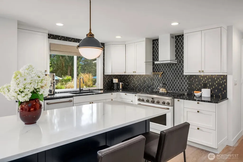 16207 NE 165th Street Woodinville WA 98072