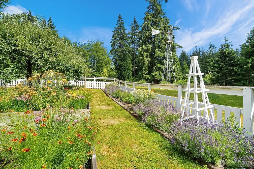 16207 NE 165th Street Woodinville WA 98072