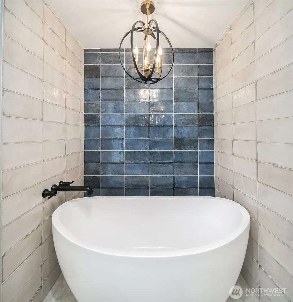 16207 NE 165th Street Woodinville WA 98072