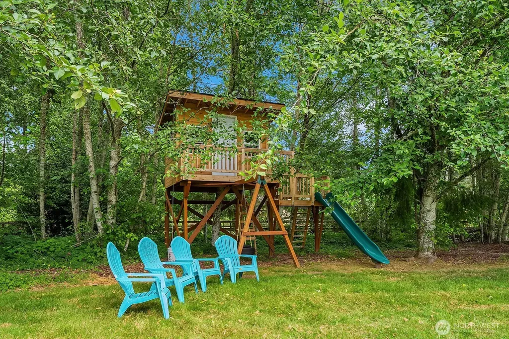 16207 NE 165th Street Woodinville WA 98072