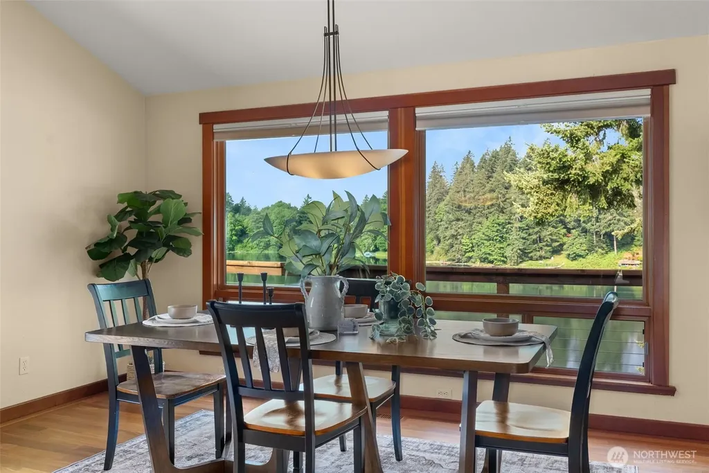 2126 Log Cabin Road SE Olympia WA 98501