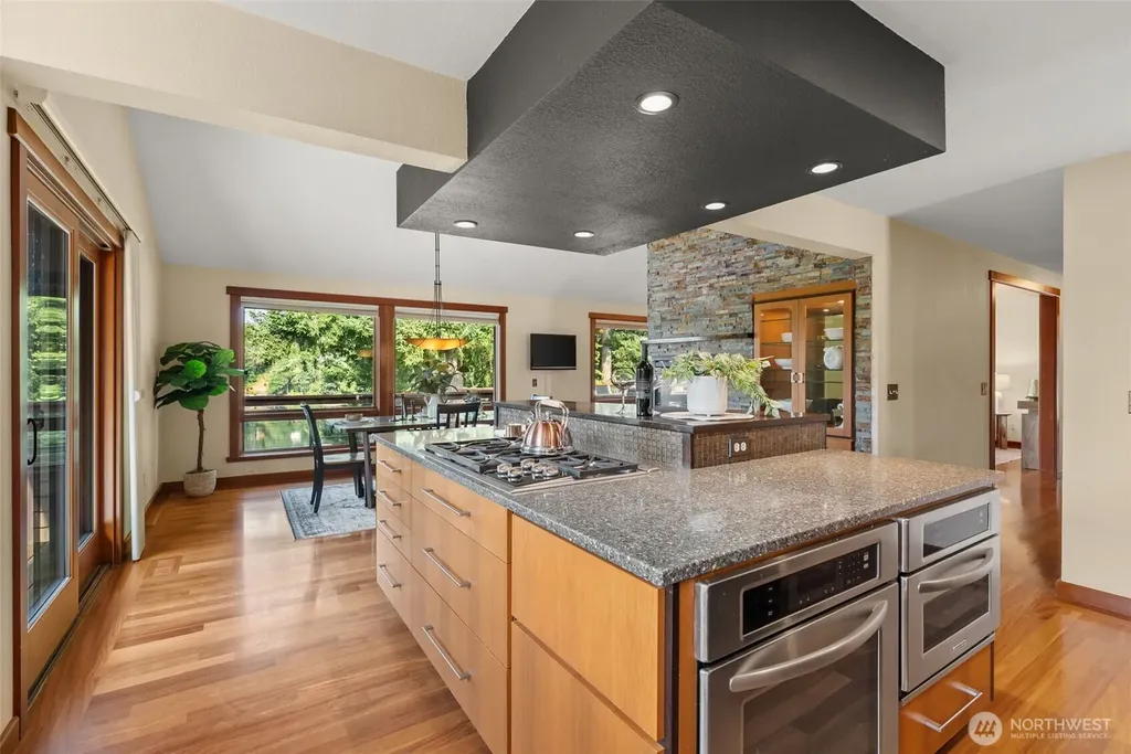2126 Log Cabin Road SE Olympia WA 98501