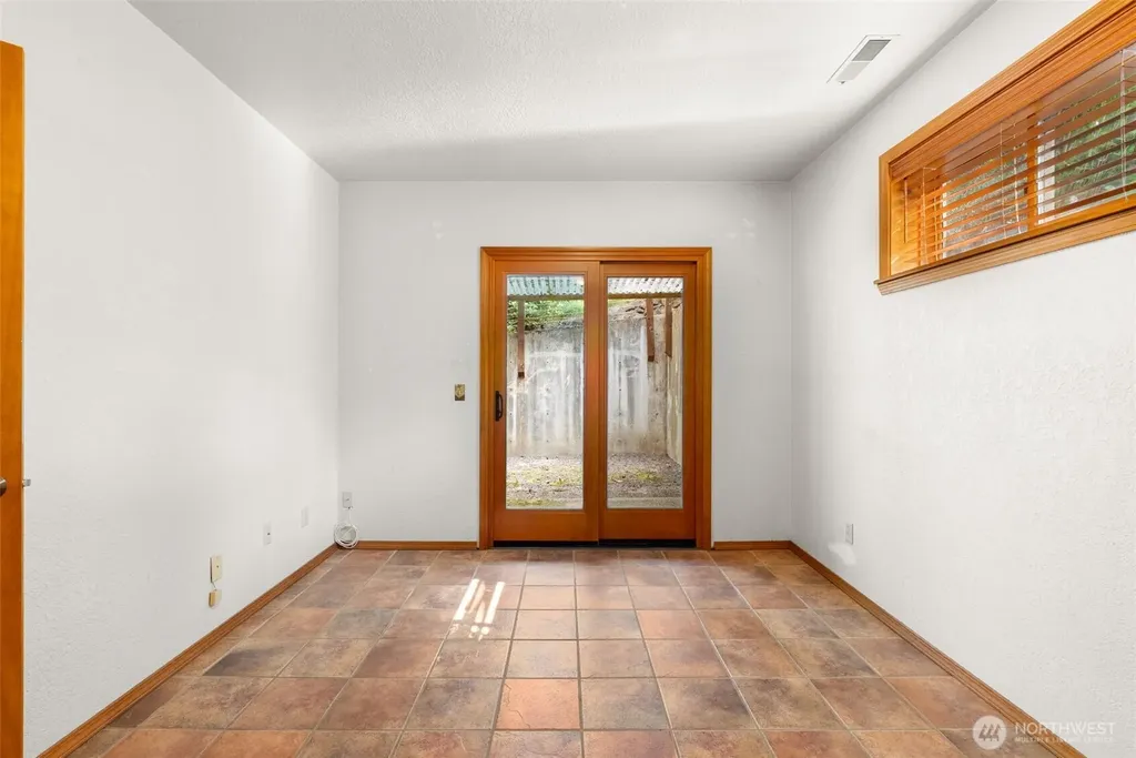 2126 Log Cabin Road SE Olympia WA 98501