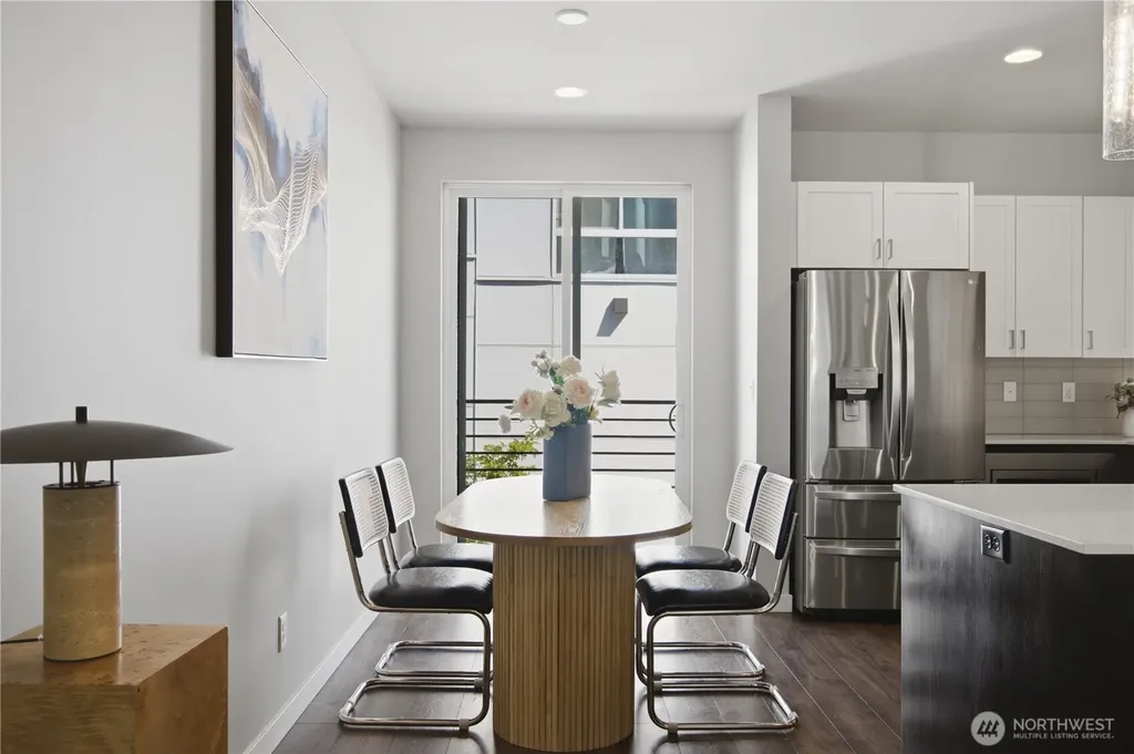 8605 21st Place NE Seattle WA 98115