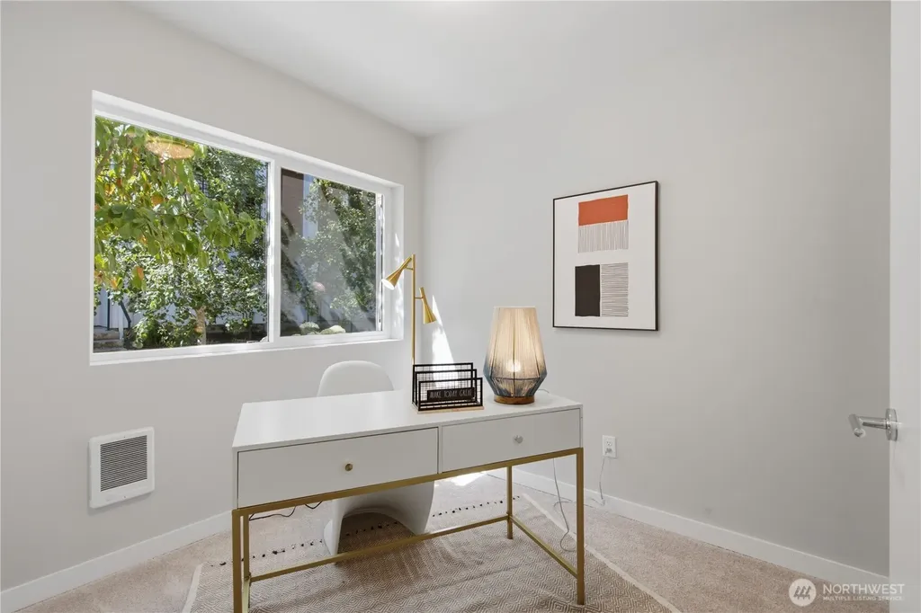 8605 21st Place NE Seattle WA 98115