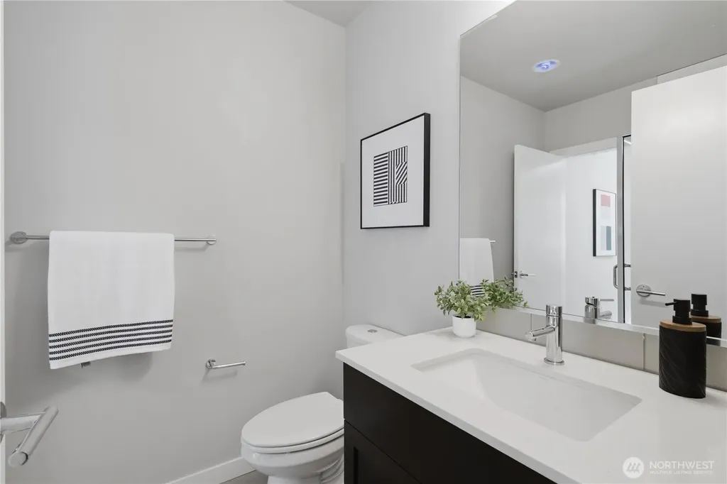 8605 21st Place NE Seattle WA 98115