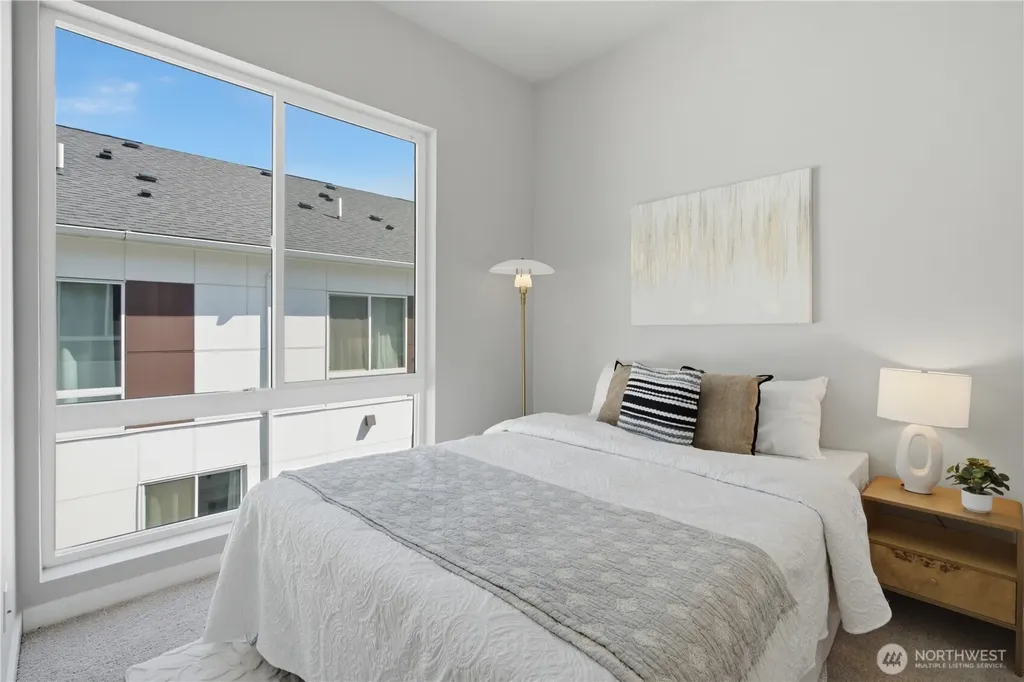 8605 21st Place NE Seattle WA 98115
