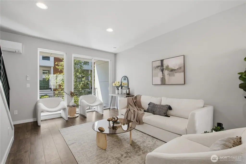 8605 21st Place NE Seattle WA 98115
