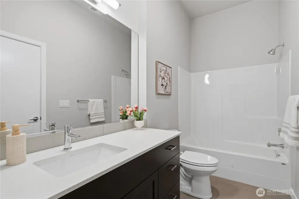 8605 21st Place NE Seattle WA 98115