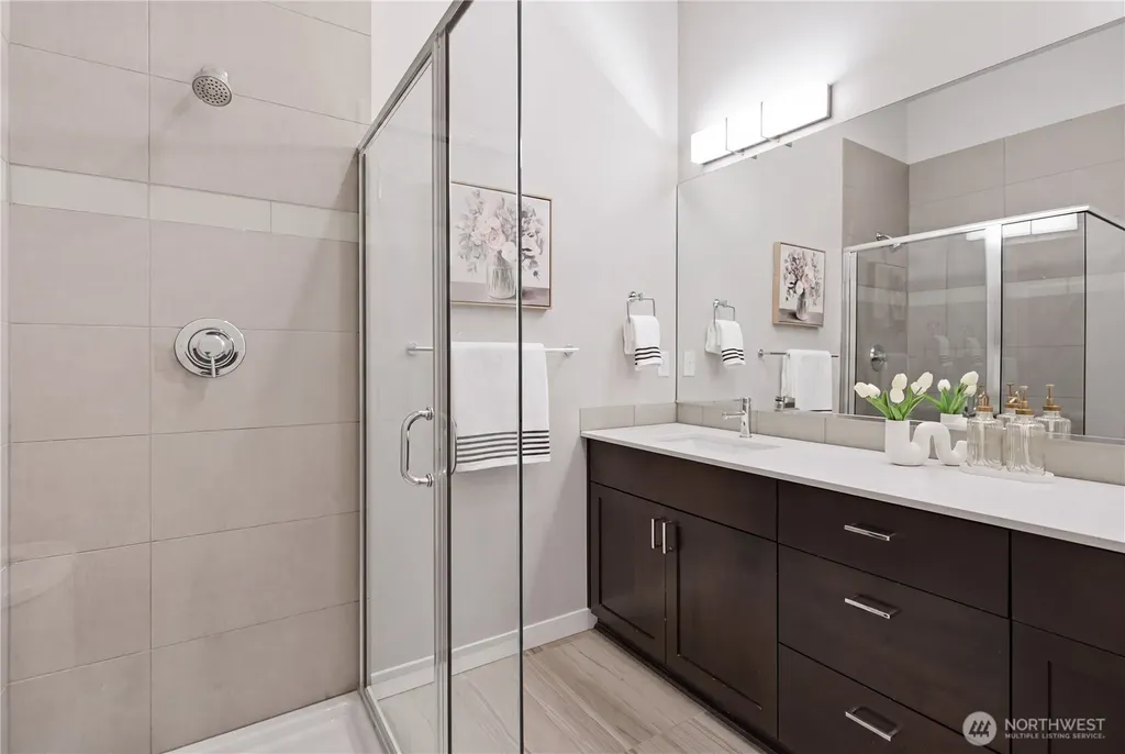 8605 21st Place NE Seattle WA 98115