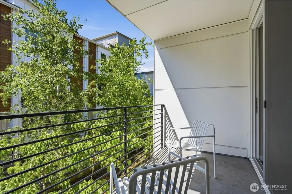 8605 21st Place NE Seattle WA 98115