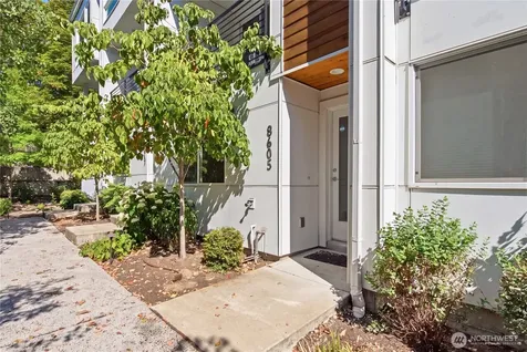 8605 21st Place NE Seattle WA 98115