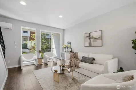 8605 21st Place NE Seattle WA 98115