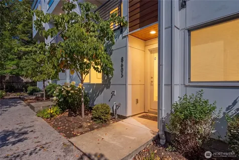 8605 21st Place NE Seattle WA 98115