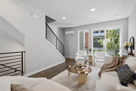 8605 21st Place NE Seattle WA 98115