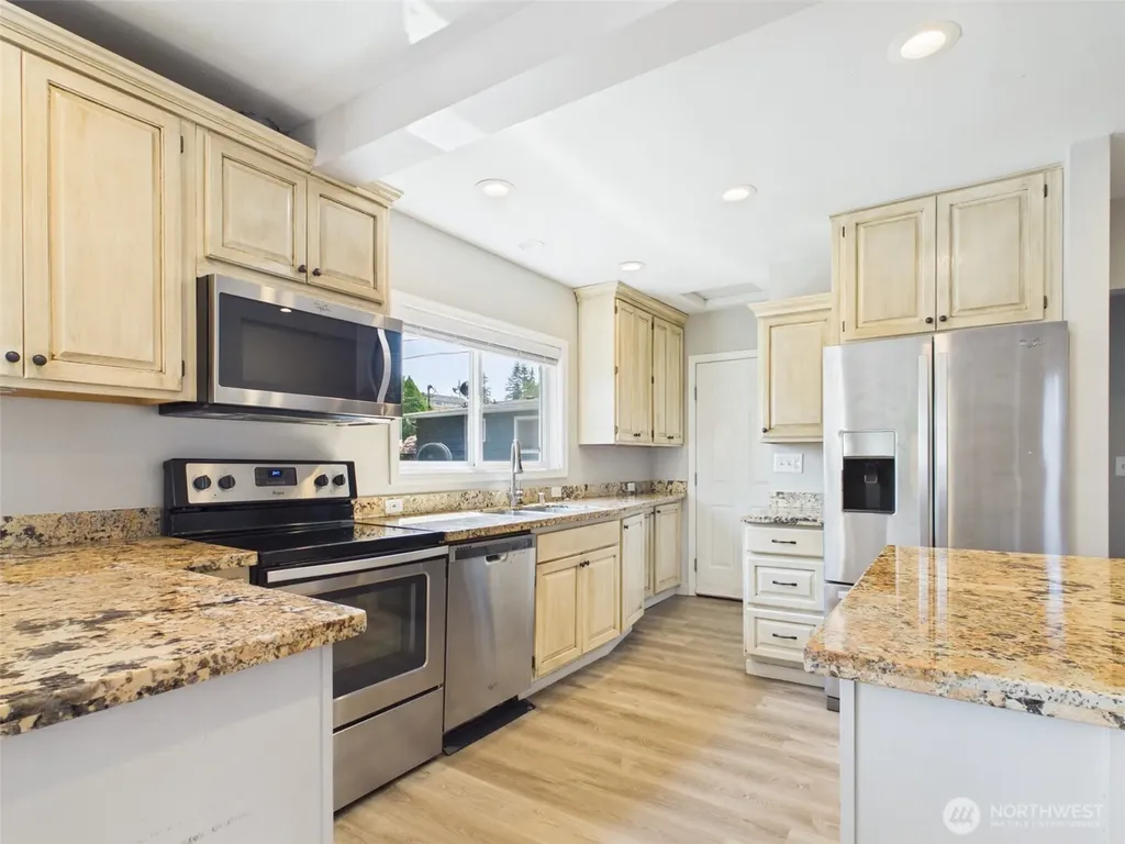2906 16th Street Everett WA 98201