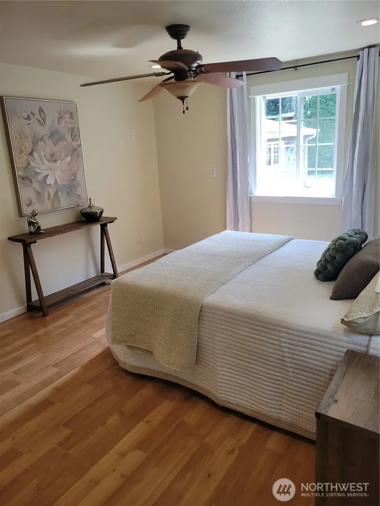 4975 David Road NW Bremerton WA 98312