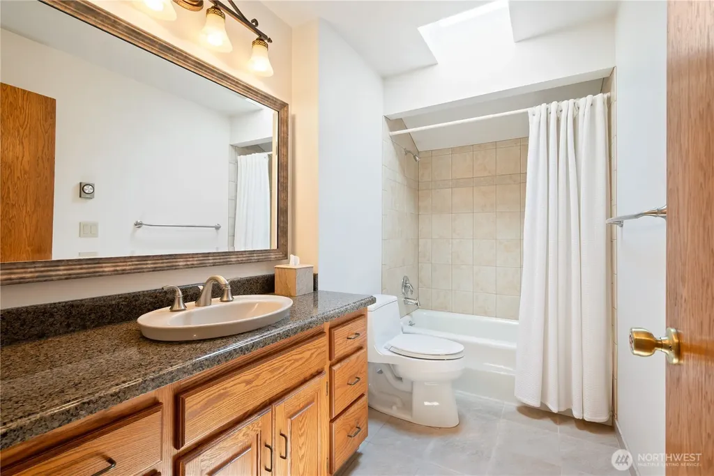 2646 Maplewood Drive Longview WA 98632