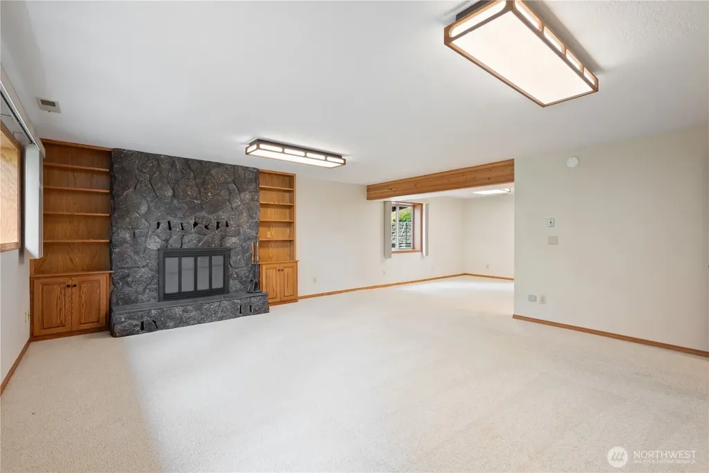 2646 Maplewood Drive Longview WA 98632