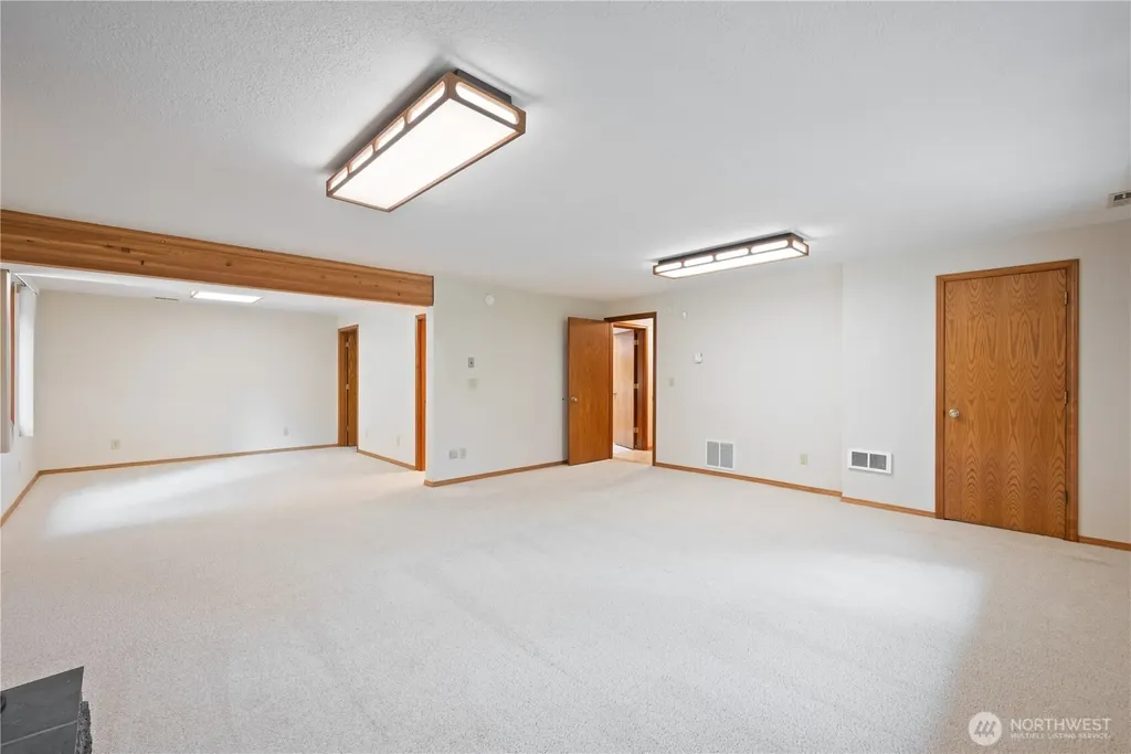 2646 Maplewood Drive Longview WA 98632