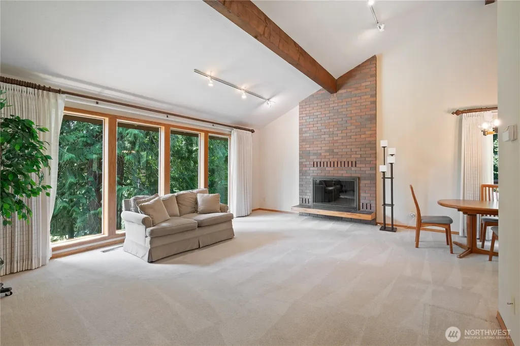 2646 Maplewood Drive Longview WA 98632