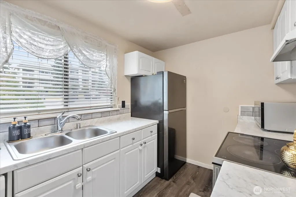 12906 8th Avenue W Everett WA 98204