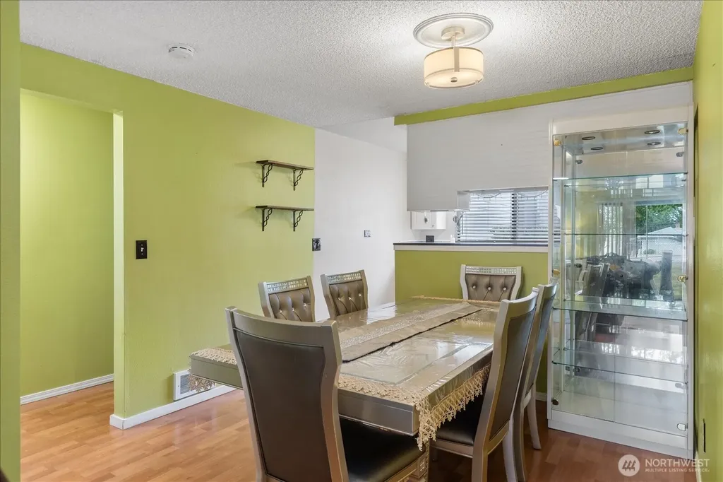 12906 8th Avenue W Everett WA 98204