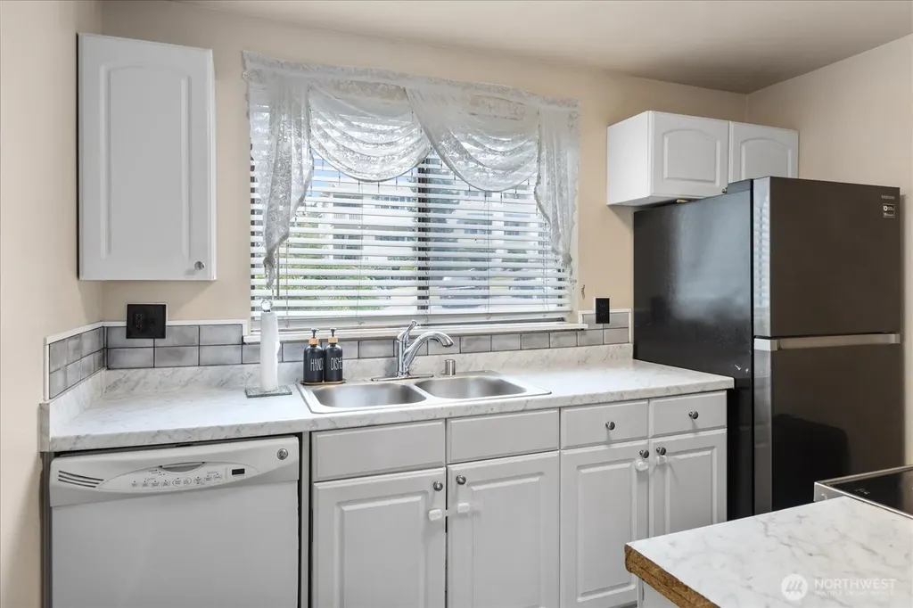 12906 8th Avenue W Everett WA 98204