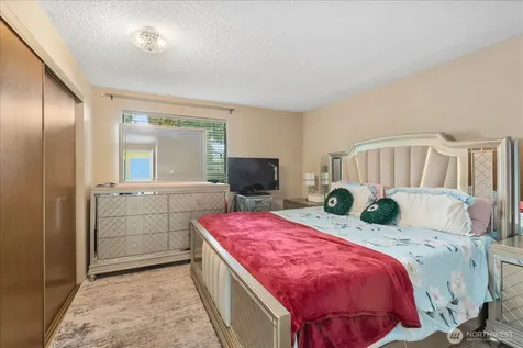 12906 8th Avenue W Everett WA 98204