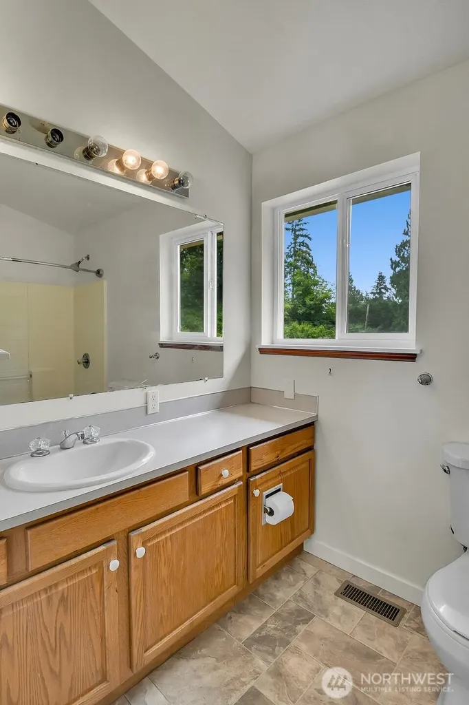 626 212th Street NW Arlington WA 98223