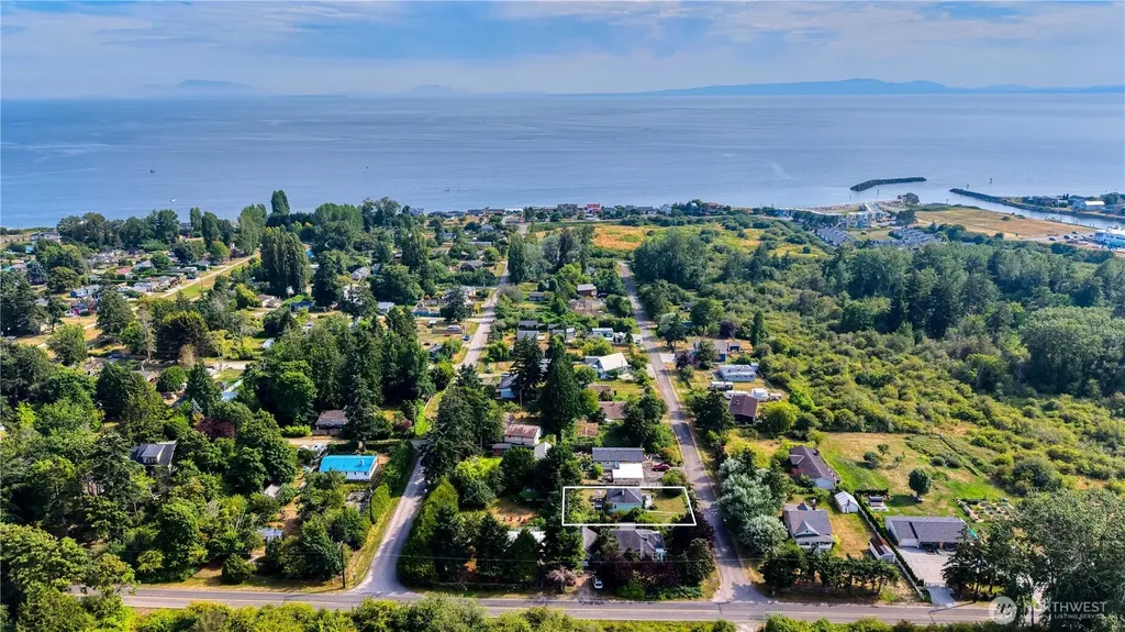 610 Calhoun Drive Point Roberts WA 98281