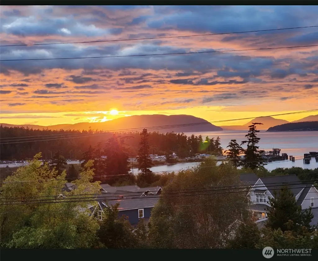1505 Harbor View Court Anacortes WA 98221