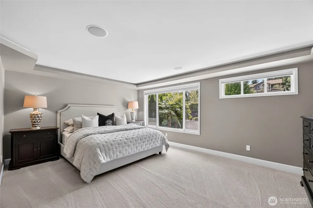 25817 NE 4th Place Sammamish WA 98074