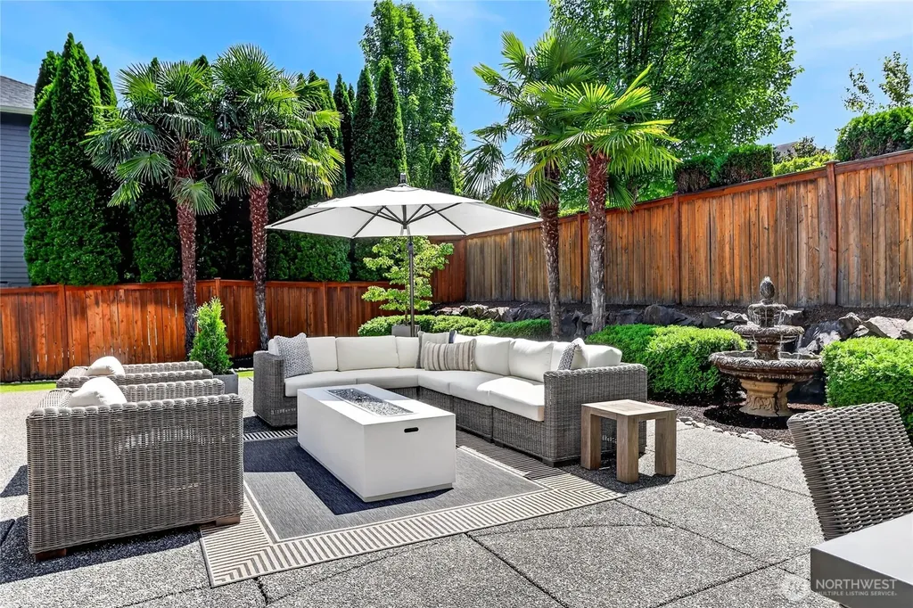 25817 NE 4th Place Sammamish WA 98074
