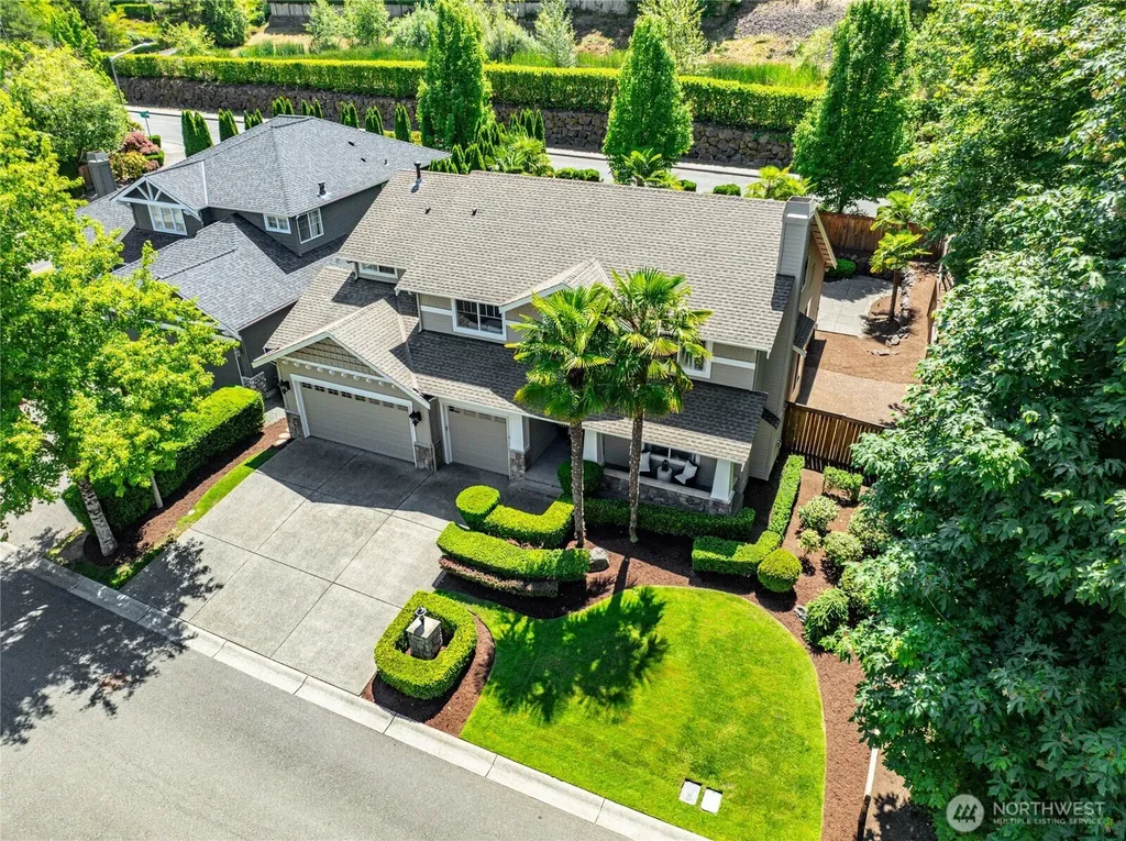 25817 NE 4th Place Sammamish WA 98074